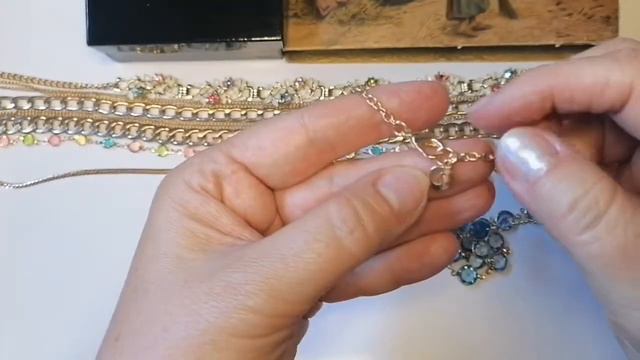 31.Винтажные украшения . (Exquisite, Avon, Swarovski) смотреть онлайн