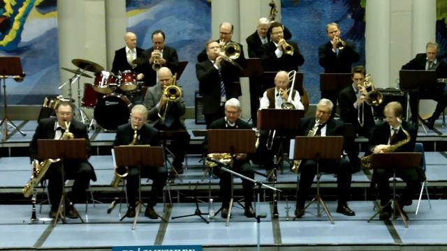 Vargöns Storband - SatinDoll смотреть онлайн