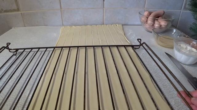 Сосиска в слоеном тесте. Проще простого. ХотДог из духовки. Быстрый перекус. смотреть онлайн