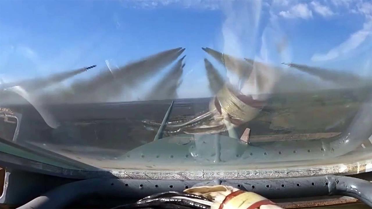 Штурмовики Су-25 нанесли удары по укрепленным позициям и бронетехнике ВСУ на Донецком направлении