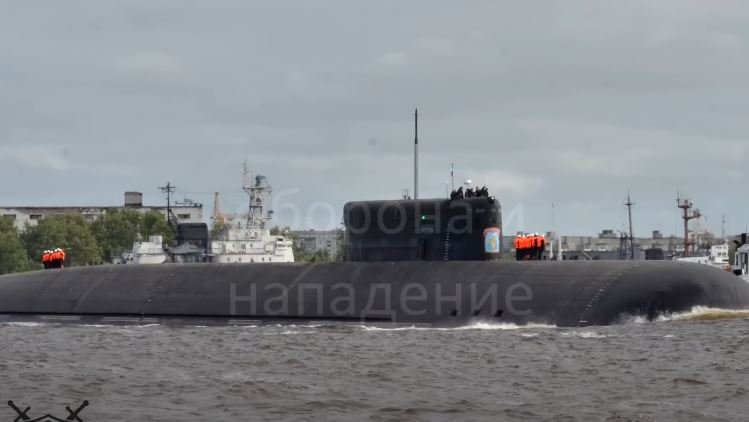 ВМФ России получил атомную подводную лодку специального назначения К-329 Белгород.mp4