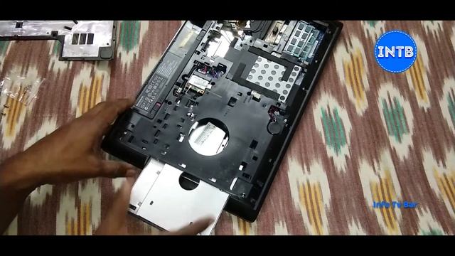 Samsung 860 evo 250GB SSD installation in laptop (Upgrading laptop) смотреть онлайн
