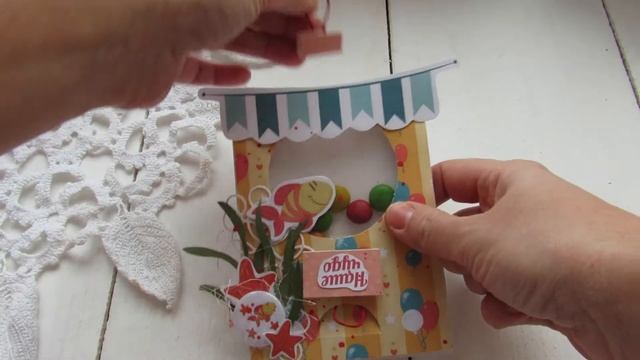 Необычная открытка с аппаратом для конфет;) смотреть онлайн