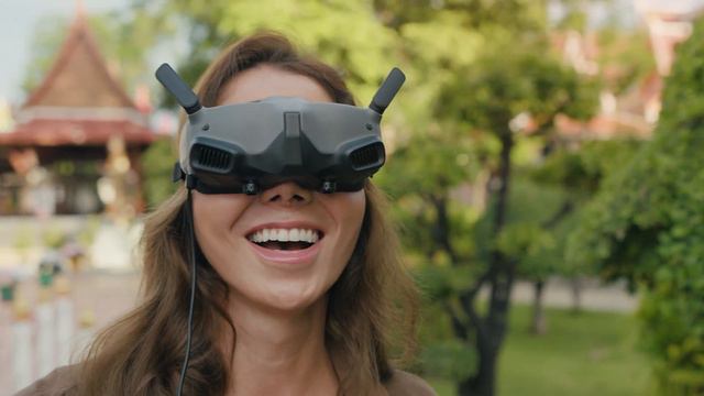 DJI Avata Fly Smart Combo (DJI FPV Goggles V2)