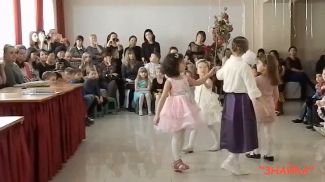 8 марта в школе Знайка . смотреть онлайн