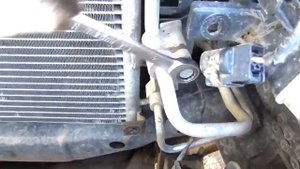 Замена радиатора кондиционера Mitsubishi