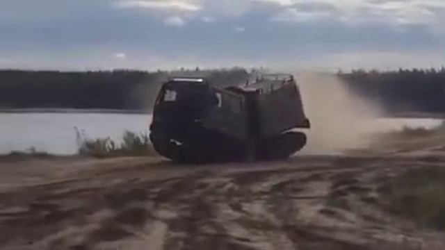 Ходовые испытания BV-206 ЛОСЬ скорость на песке смотреть онлайн