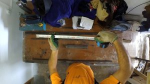 Недорогая скамейка своими руками из металла и дерева.