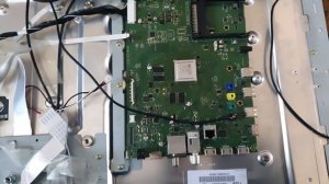 QFU1,2E LA Телевизор 40PFL8008 Philips не включается.