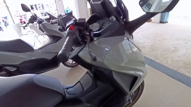 HONDA PCX160AP Vs. FORZA350APปี2023 สีเทาแลมโบสวยๆ/ต้าบากี้/นัดพบบางใหญ่ смотреть онлайн