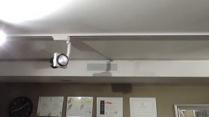 45. Замена трекового светодиодного светильника на шинопроводе