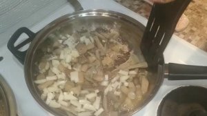 Вешенки.Жареные грибы с картофелем.