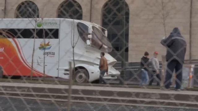 Космический автобус Сбербанка в Горки Город на Красной Поляне Сочи 28.11.13 смотреть онлайн