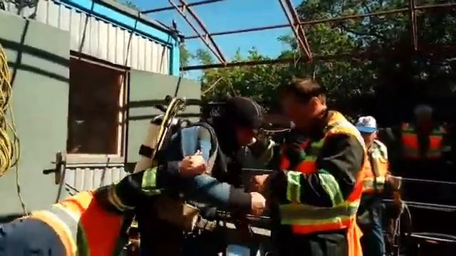 Водолазы почистили Яузу от ила