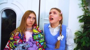 Бедная VS Богатая Чирлидерша || Жизнь Ботанши и Популярной Девушки В Школе