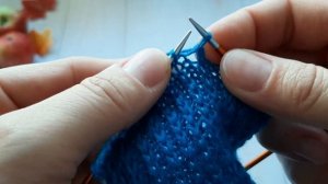 Носки ажурным узором, с укреплённой пяткой.