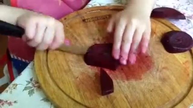 Режем свеклу смотреть онлайн