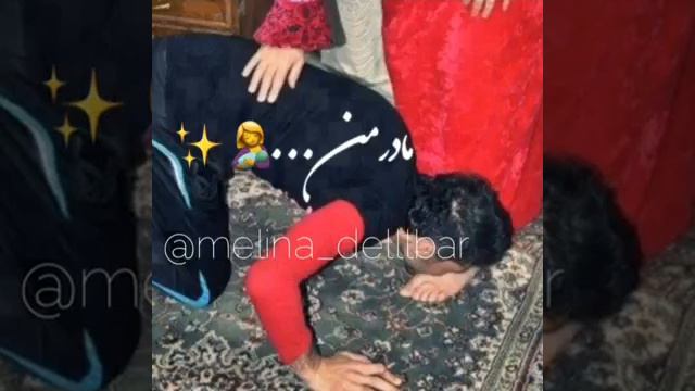 МА ҚУРБОНИ САРУ ПОИ ТУ МЕШАМ МОДАРИ МАН. смотреть онлайн