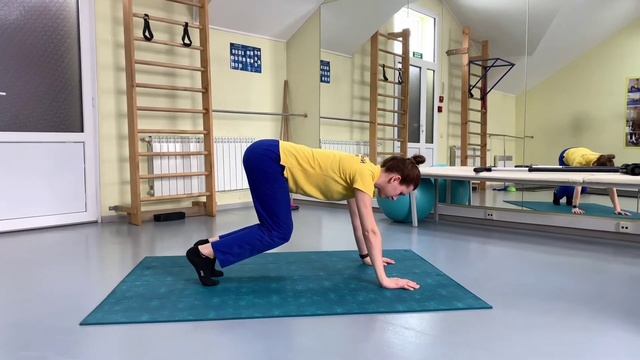 УПРАЖНЕНИЯ ПРИ СЛАБОМ ПРЕССЕ ОТ ИНСТРУКТОРА ЦЕНТРА ДОКТОРА БУБНОВСКОГО В КРАСНОДАРЕ смотреть онлайн