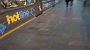 🇺🇦Киев. Состав из вагонов Ема-502/Еж в рекламе (хрен знает чего) на станции «Днепр» // 6 июня 2018