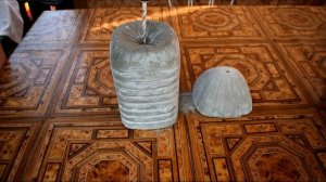 DIY. Вазон для сада. Поделка из пластиковой пятилитровки и цемента.