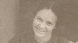 Стою я раз на стрёме, держуся за карман