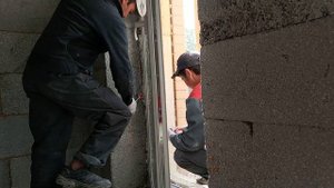 Исправляем неправильный монтаж оконного блока ПВХ