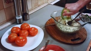 ПОМИДОРЫ ФАРШИРОВАННЫЕ ПЛАВЛЕННЫМ СЫРОМ С ЧЕСНОКОМ