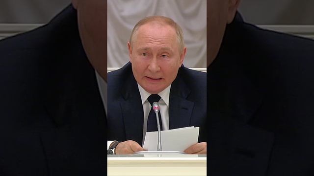 Путин: Запад хочет воевать до последнего украинца! смотреть онлайн