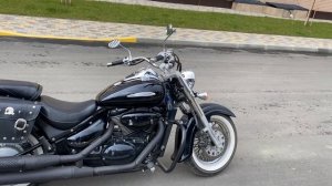 Suzuki intruder 400