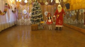 Новогоднее приключение Красной шапочки