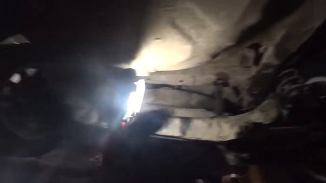 Снятие и ремонт топливного бака Hyundai Sonata 4 тагаз, удаление клапана крышки бензобака. смотреть онлайн