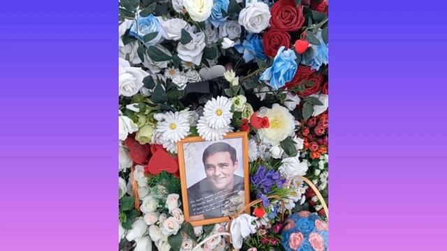 Могила Юрия Шатунова сегодня 8 марта 2023 смотреть онлайн