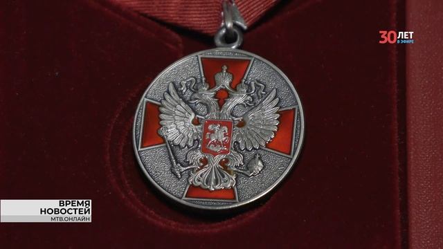 В Волгограде государственные награды вручили добровольцам - участникам СВО