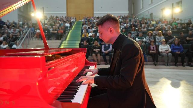 Stanislav Chigadaev plays Chopin: Mazurka in a minor Op. 17 No. 4 смотреть онлайн
