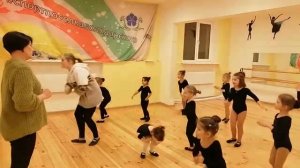 Танцы для детей "Самые большие Слоники"