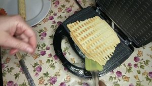 Готовлю вафельные трубочки в мультипекаре Редмонд-RMB 616/3