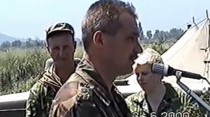 Полковник Юрий Мокров поёт песню "Разведка". 2000 год. Чечня.