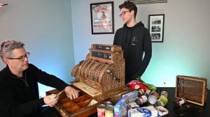 Antique Cash Register - How It Works