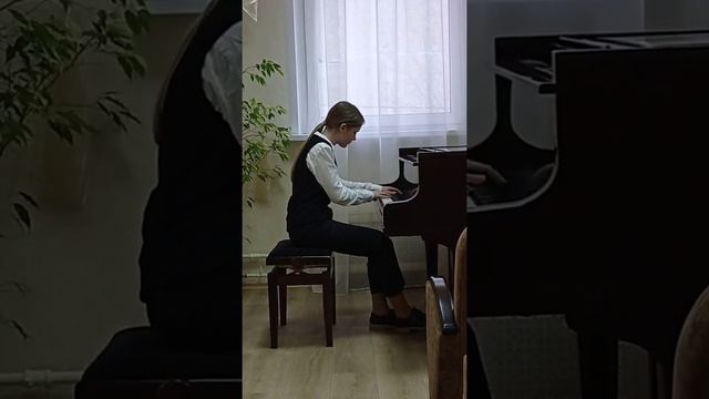 Бетховен "6 лёгких вариаций на собственную тему".Исполняет Дегтярёва Лиза смотреть онлайн