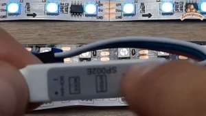 Как сделать бегущую светодиодную ленту и управлять ей | подключаем контроллеры к адресной ленте