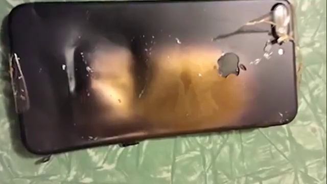 Новый iPhone 7 взорвался перед лицом жителя Китая смотреть онлайн