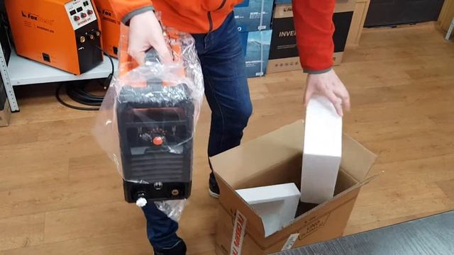 Аппарат плазменной резки UNO PLASMA 50 (распаковка, обзор) смотреть онлайн