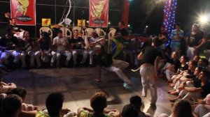 открытие Capoeira Asia 2014 рода: Mestre Noa и C.M Ta russo