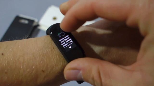 Xiaomi Mi Band 4 - Распаковка и Первое Впечатление НОВИНКИ