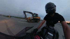 Kawasaki ZX10R 'Baba Yaga' vs Zeekr 001 rest, Skoda Octavia ST2 + Bonus