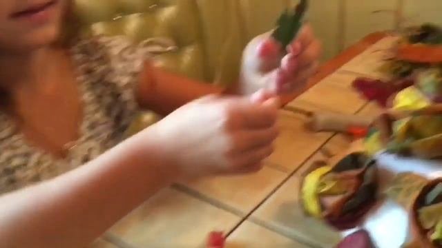 Поделка из осенних листьев и даров осени в школу 1 класс Осенняя Поделка Топиарий