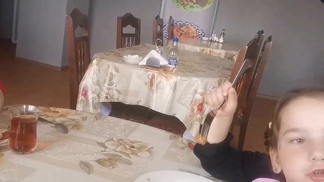 Азербайджанская чайхона и небольшие покупки. смотреть онлайн