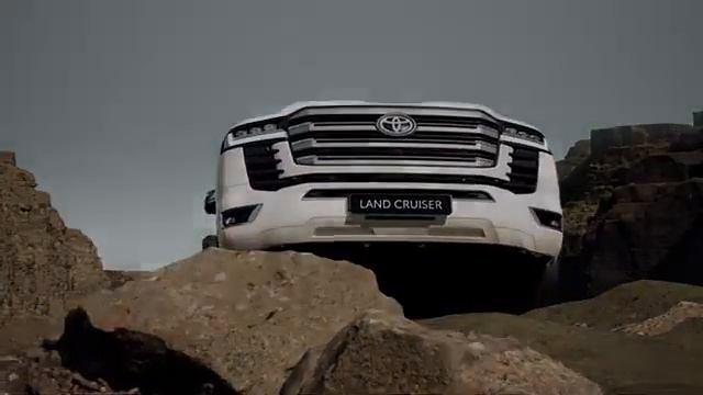 TOYOTA LAND CRUISER 300