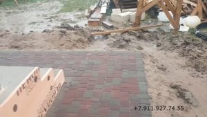 Брусчатка в отмостке. Отмостка из брусчатки. Брусчатка  "Старый Город".